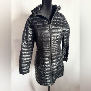Mountain Hardware Women’s Down Parka Size M